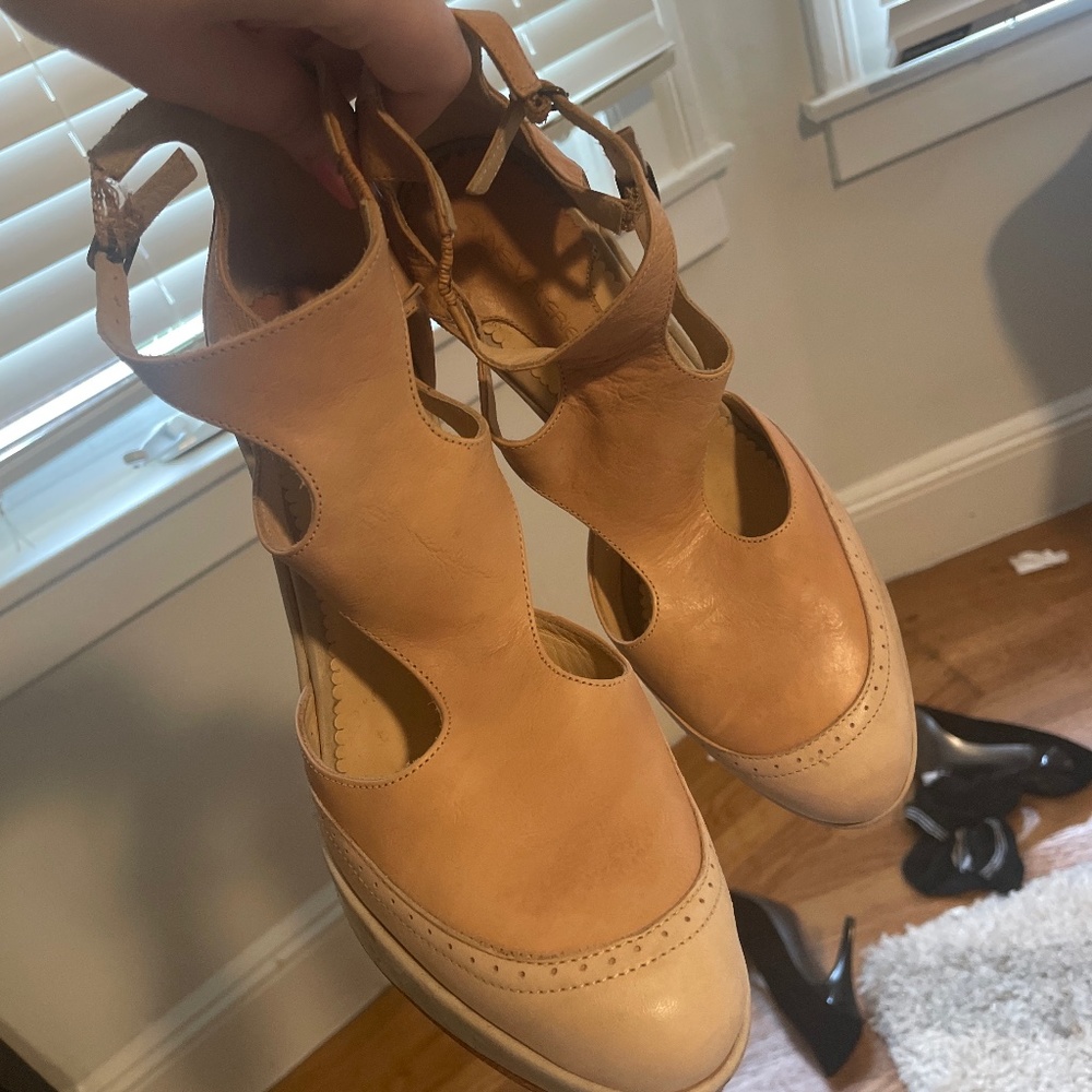 Anne-Valerie Hash tan heels